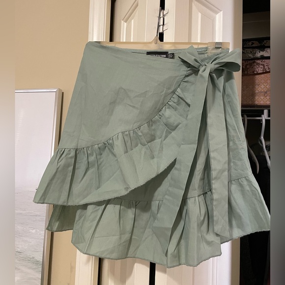 PLT Sage Green Woven Wrap Skirt and Crop Top Set - Picture 5 of 9